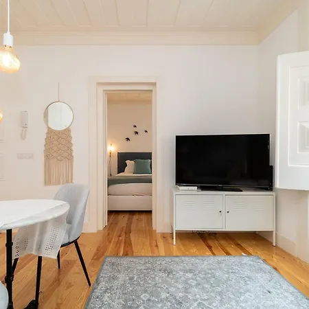 Modern Apt In Dt, 5mins To Martim Moniz * Lisbona