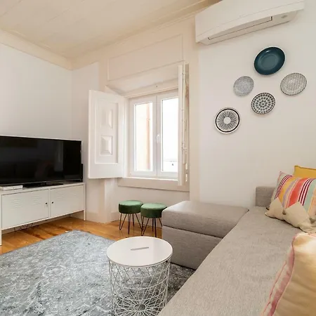 Appartamento Modern Apt In Dt, 5mins To Martim Moniz Lisbona
